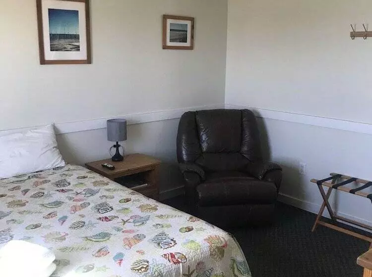 Seaview Pier And Motel