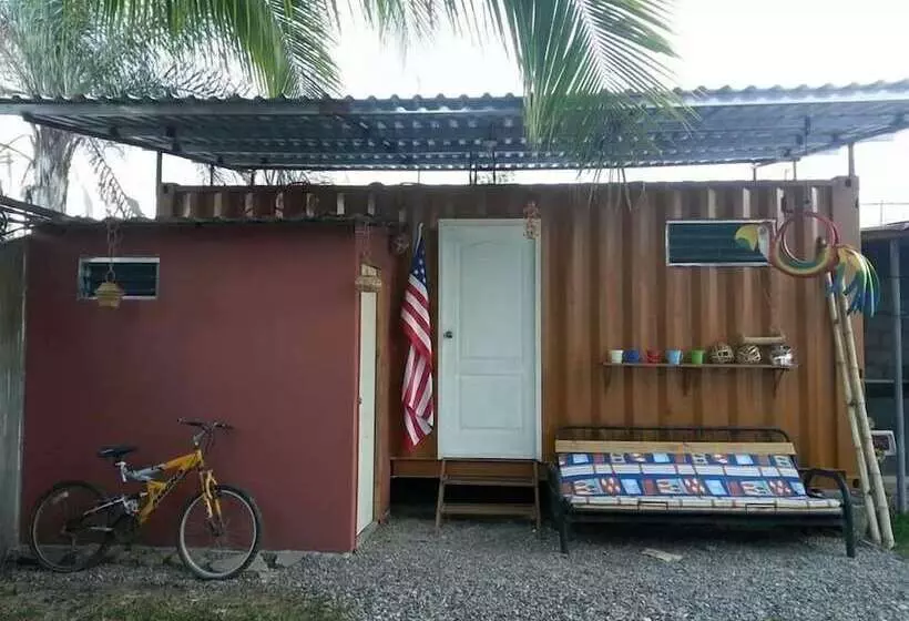 The Guaras Hostal   Hostel