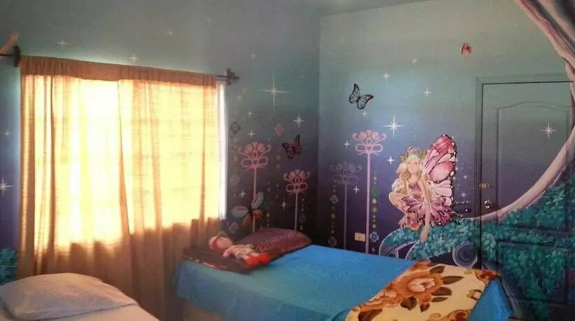The Guaras Hostal   Hostel