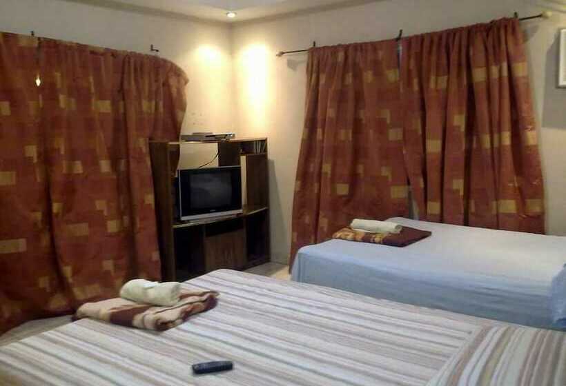 The Guaras Hostal Hostel