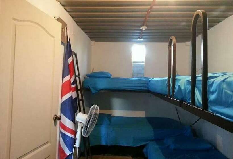 The Guaras Hostal Hostel