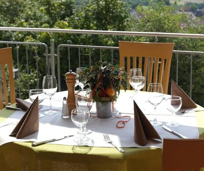 فندق Bauer Großbettlingen