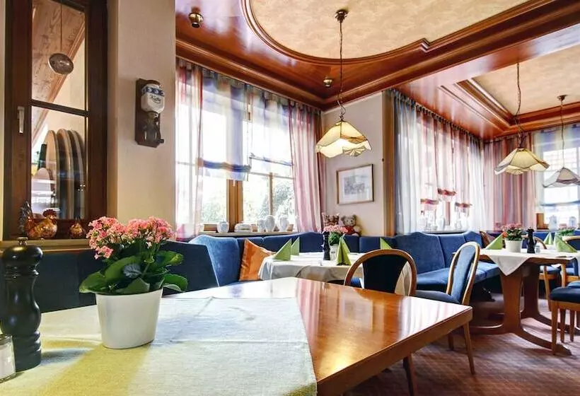 Отель Bauer Großbettlingen