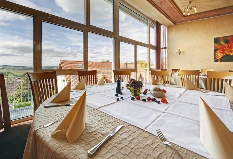 فندق Bauer Großbettlingen