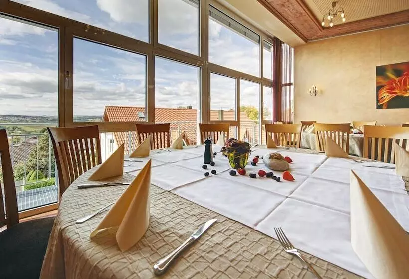 Отель Bauer Großbettlingen