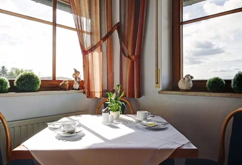 Отель Bauer Großbettlingen