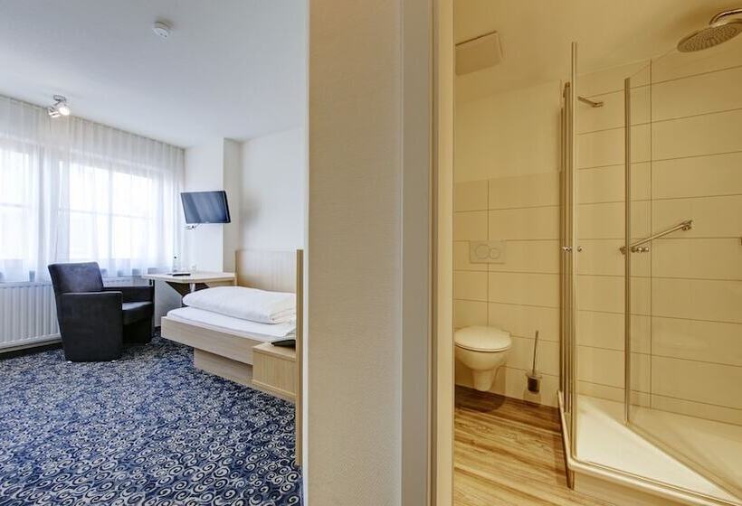 فندق Bauer Großbettlingen