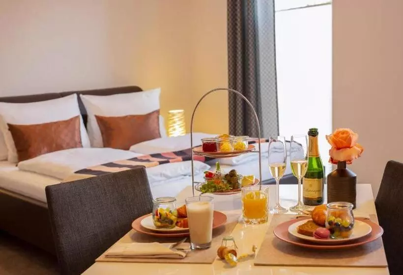 בית מלון כפרי & Boarding House Schlosserwirt