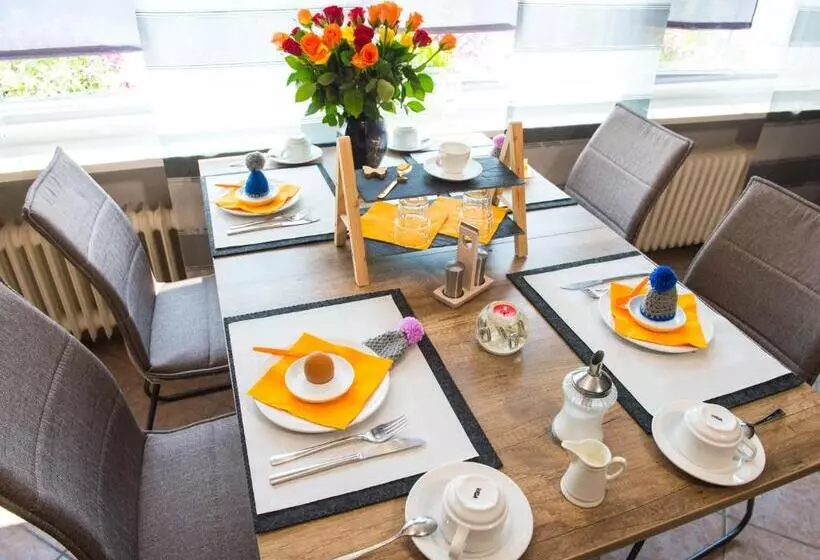 בית מלון כפרי Garni Am Eckernweg