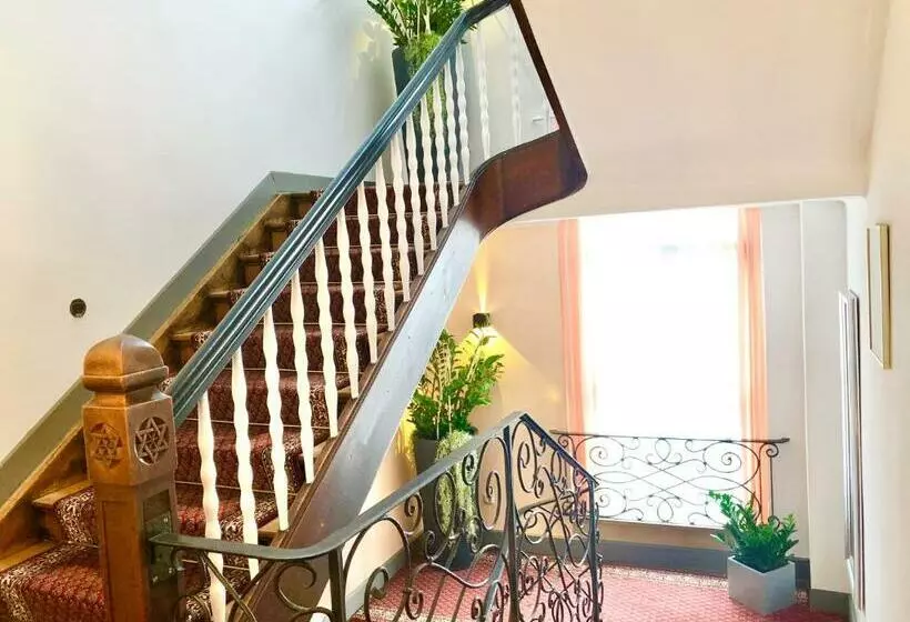 Отель Garni Brauerei Keller