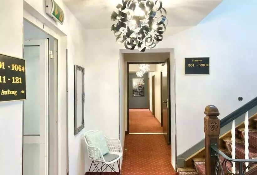 Отель Garni Brauerei Keller