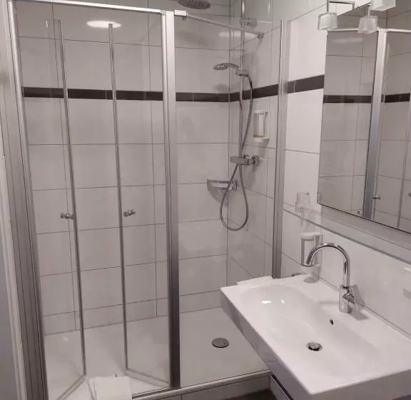 Отель Garni Brauerei Keller