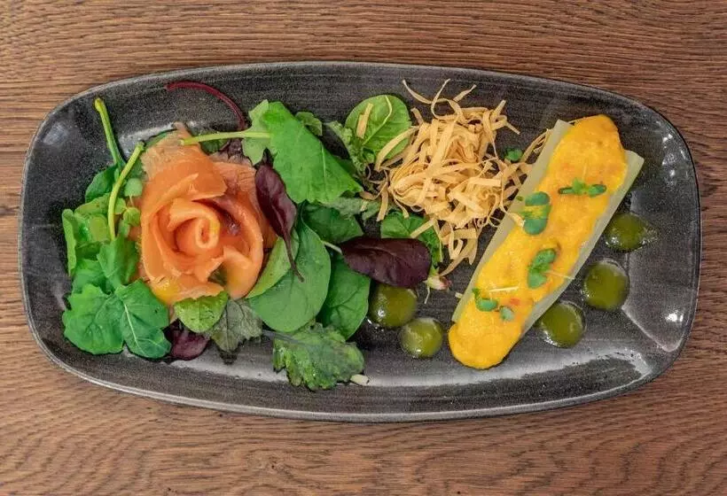 Отель Goldener Hirsch