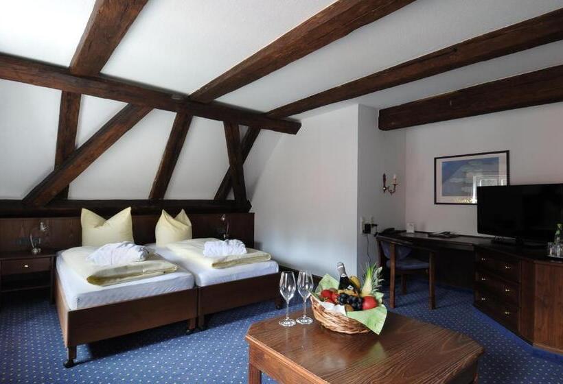 ホテル Goldener Hirsch