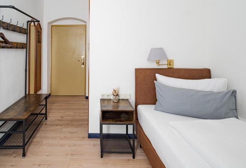 ホテル Goldener Hirsch