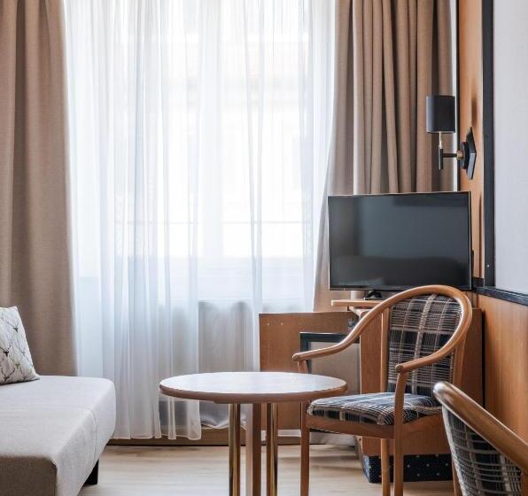 ホテル Goldener Hirsch