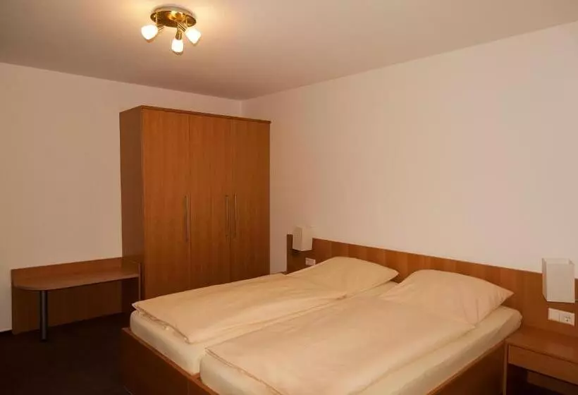 בית מלון כפרי Haus Deutsch Krone