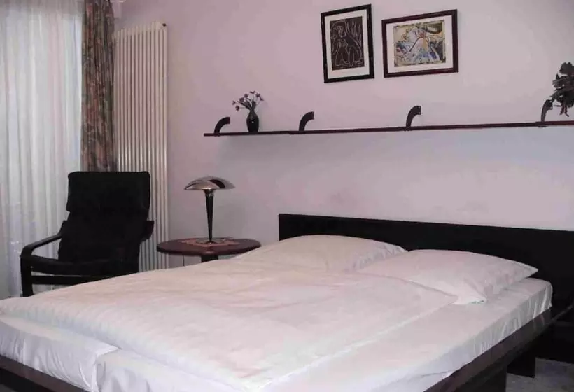 בית מלון כפרי Haus Deutsch Krone