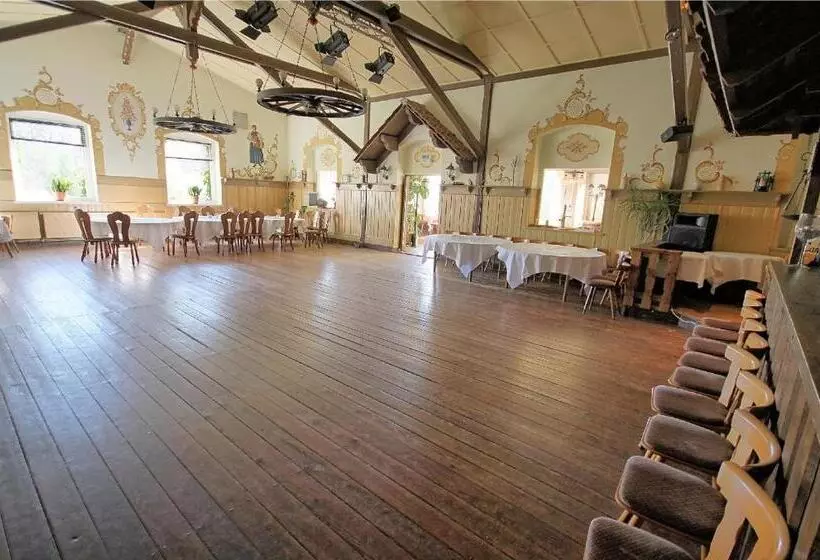 فندق Lechstedter Obstweinschänke