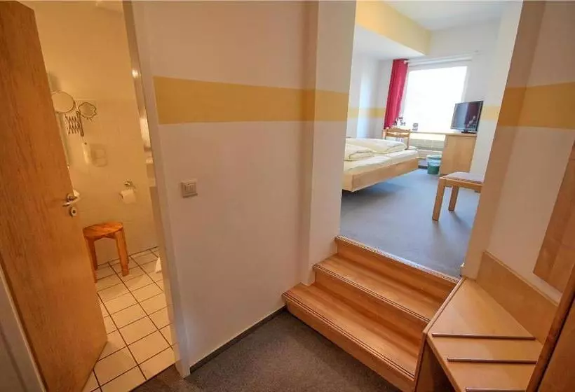 فندق Lechstedter Obstweinschänke