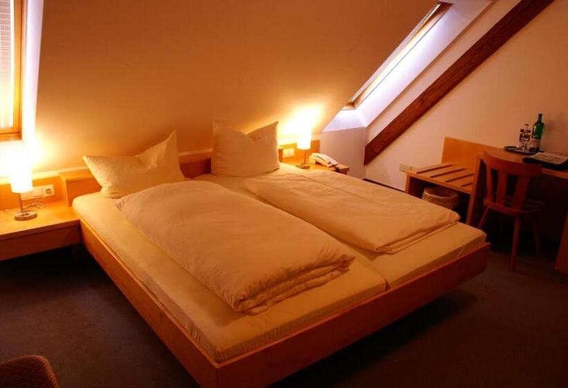 Отель Lechstedter Obstweinschänke