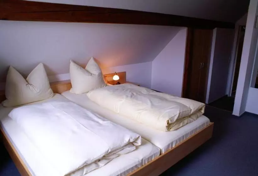 فندق Lechstedter Obstweinschänke