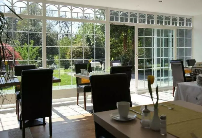 Отель Lindenallee