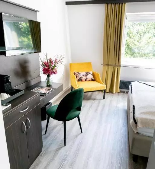 Отель Luxstay Karben Self Check In