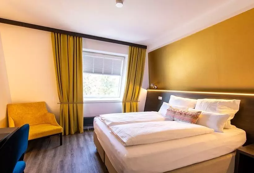 Отель Luxstay Karben Self Check In