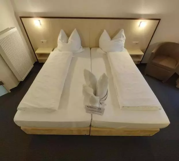 Отель Montana Limburg