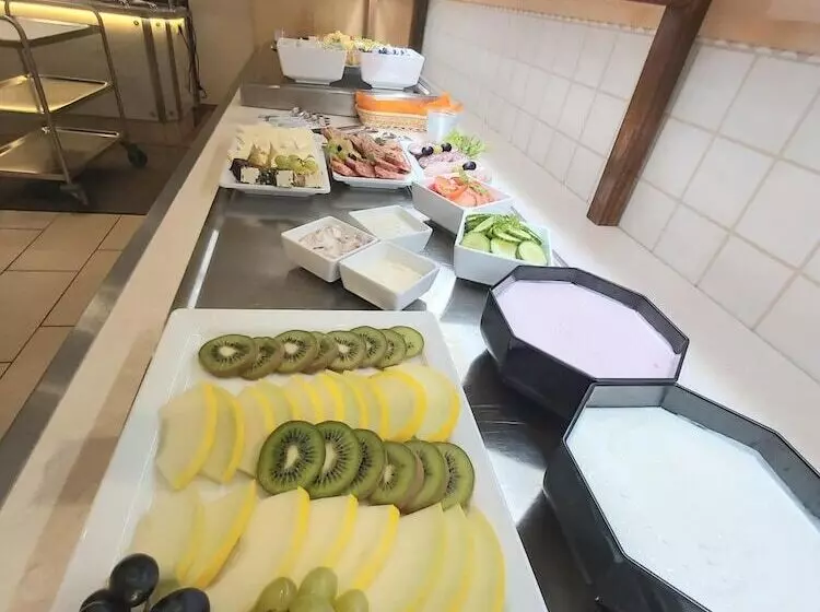 Отель Montana Limburg