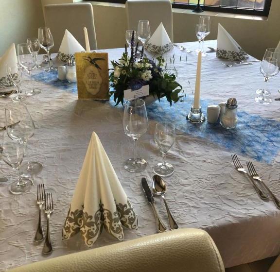 בית מלון כפרי Restaurant Zum Schwanen