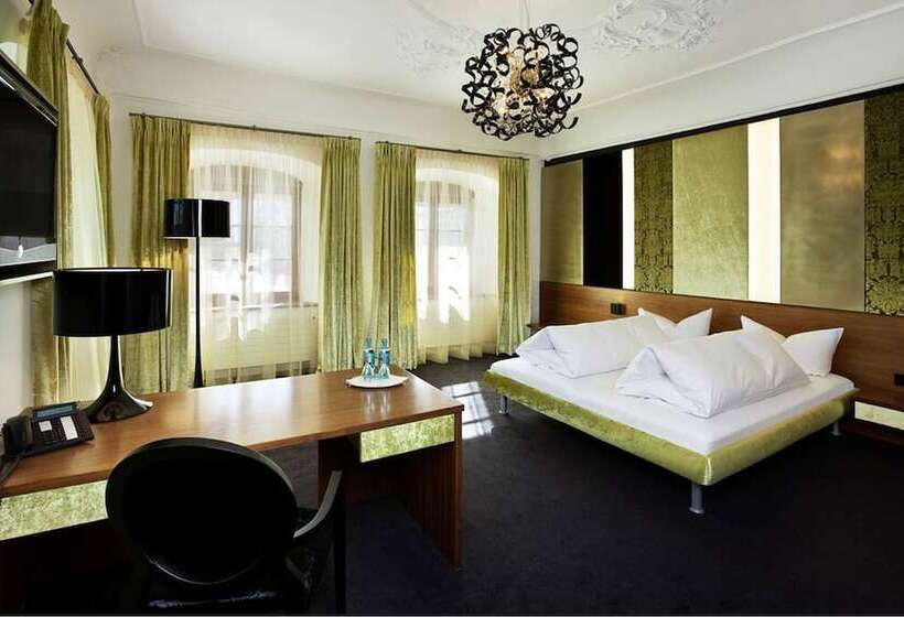 Отель Schloss Zu Hopferau