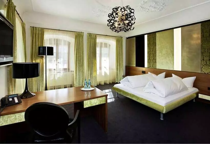 Hotel Schloss Zu Hopferau