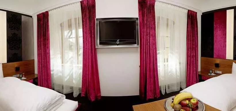 Hotel Schloss Zu Hopferau