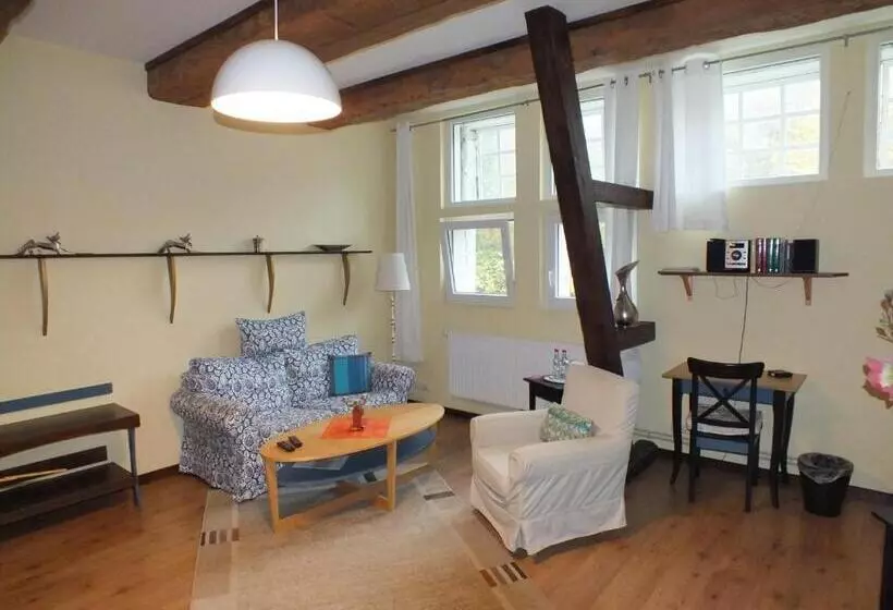 酒店 Taubenhof   Gut Cadenberge