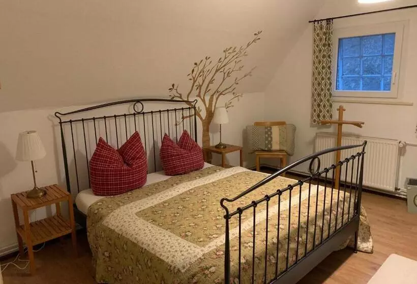 酒店 Taubenhof   Gut Cadenberge