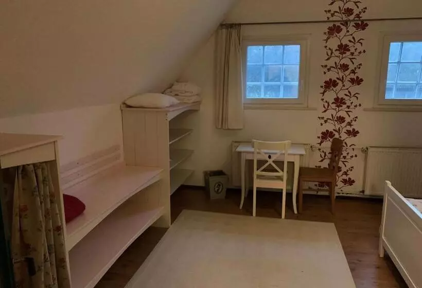 酒店 Taubenhof   Gut Cadenberge