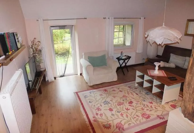 酒店 Taubenhof   Gut Cadenberge