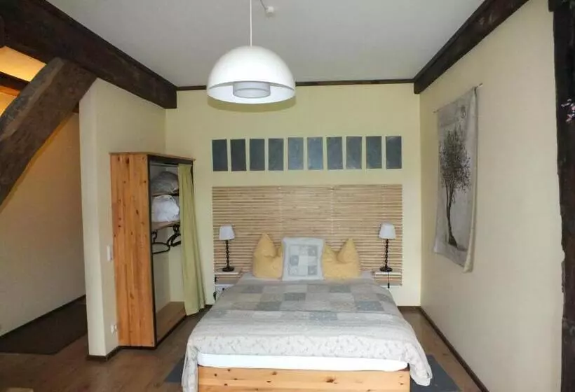 酒店 Taubenhof   Gut Cadenberge