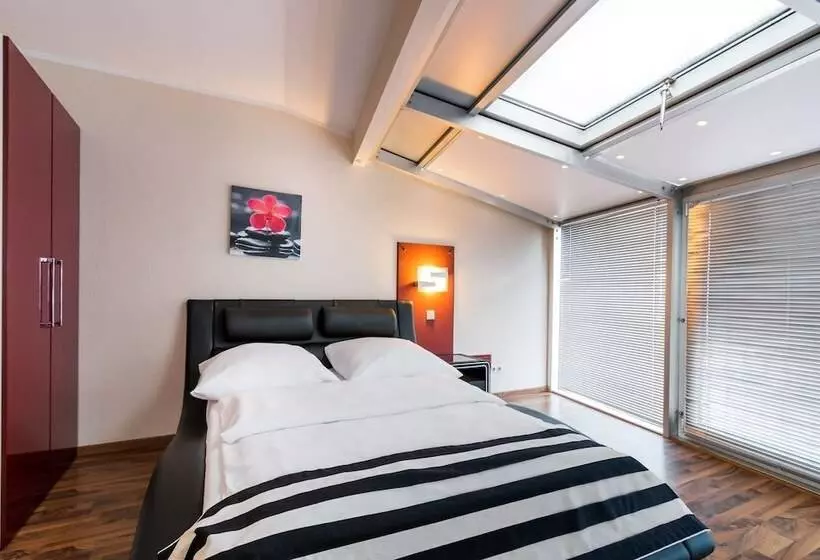 Turmhotel Rhein Main