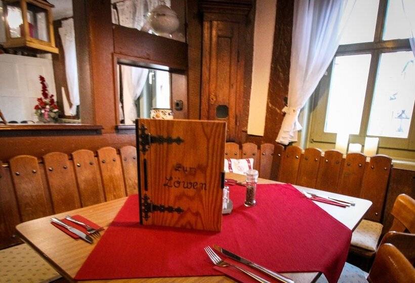 בית מלון כפרי Und Restaurant Zum Löwen