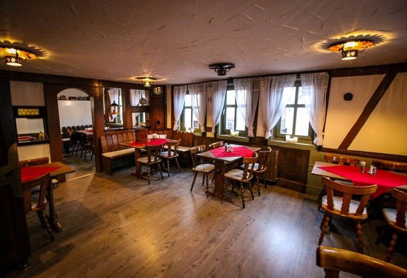 בית מלון כפרי Und Restaurant Zum Löwen