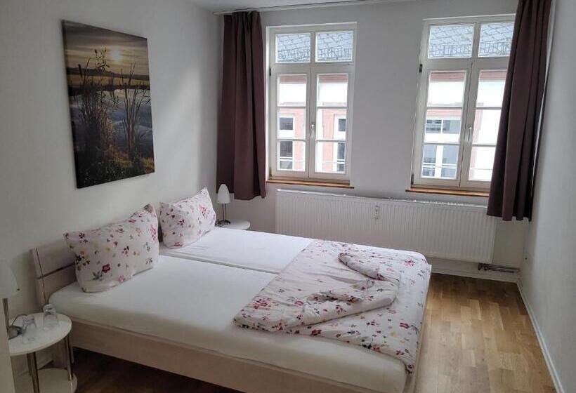 בית מלון כפרי Und Restaurant Zum Löwen