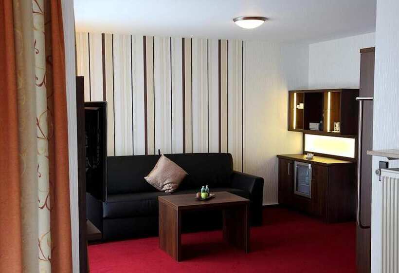 Отель Lobinger Park