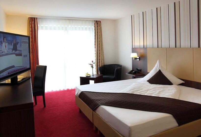 Отель Lobinger Park