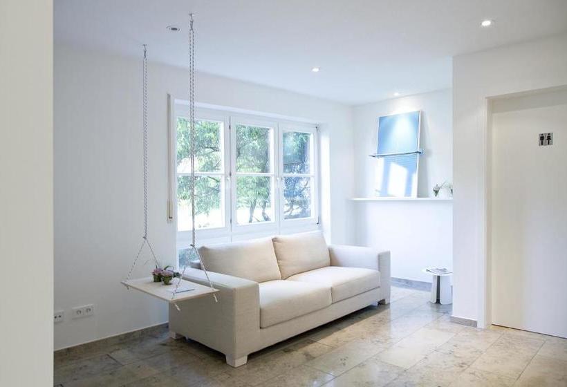 پانسیون Gästehaus Am Wasserschloss & Restaurant Wasserschloss Inzlingen