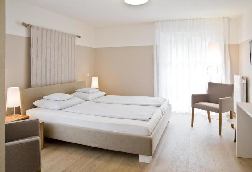 پانسیون Gästehaus Am Wasserschloss & Restaurant Wasserschloss Inzlingen