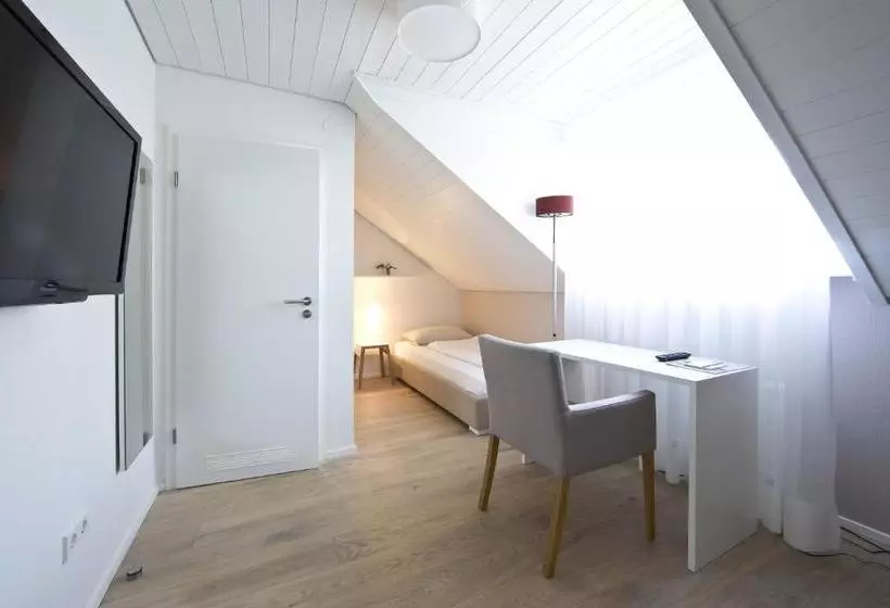 Pensão Gästehaus Am Wasserschloss & Restaurant Wasserschloss Inzlingen