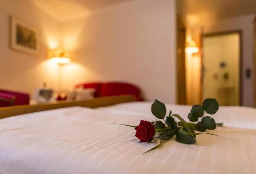 פנסיון Landhotel Restaurant Zur Krone